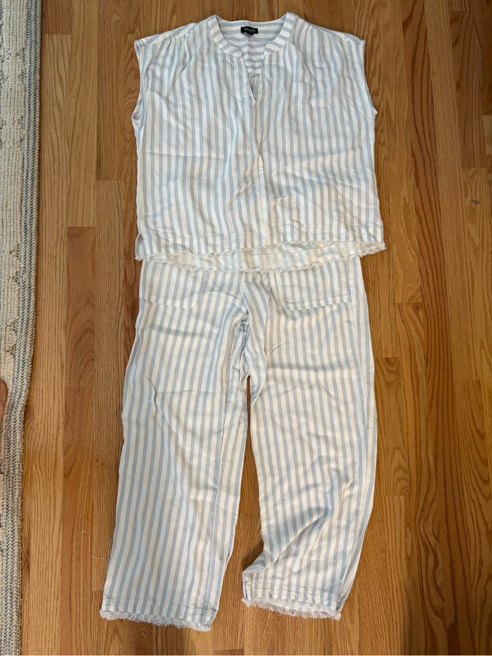 Splendid Linen Blend Set